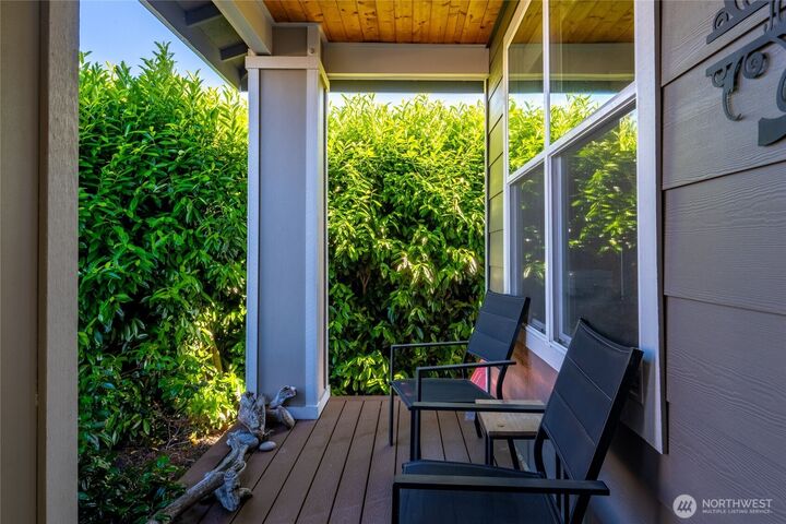 Property Photo:  843  Katelyn Court  WA 98233 