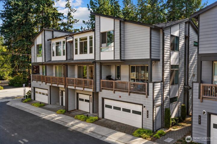 Property Photo:  6861 NE 170th Street 103  WA 98028 