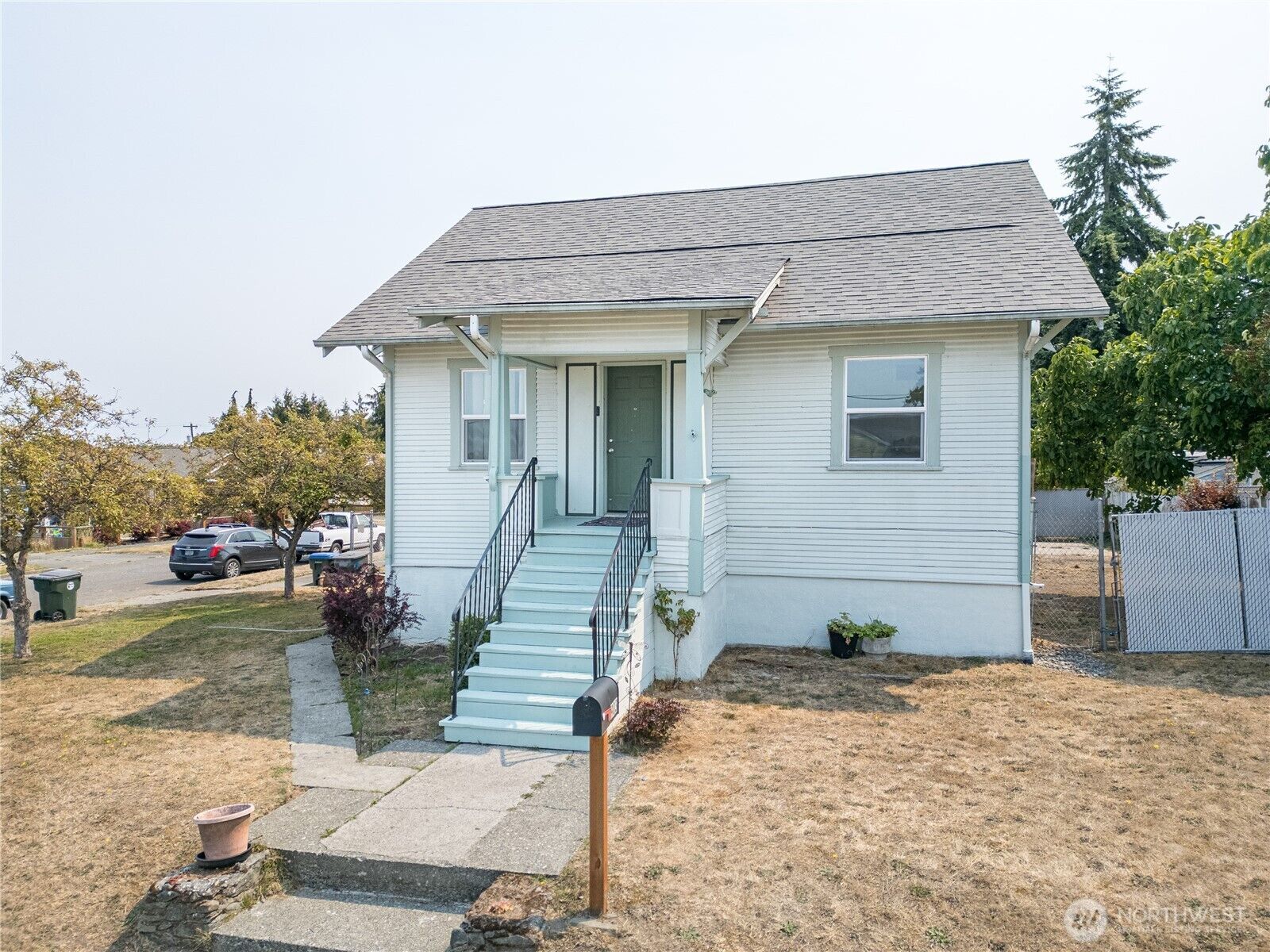 Property Photo:  903 S Peabody Street  WA 98362 