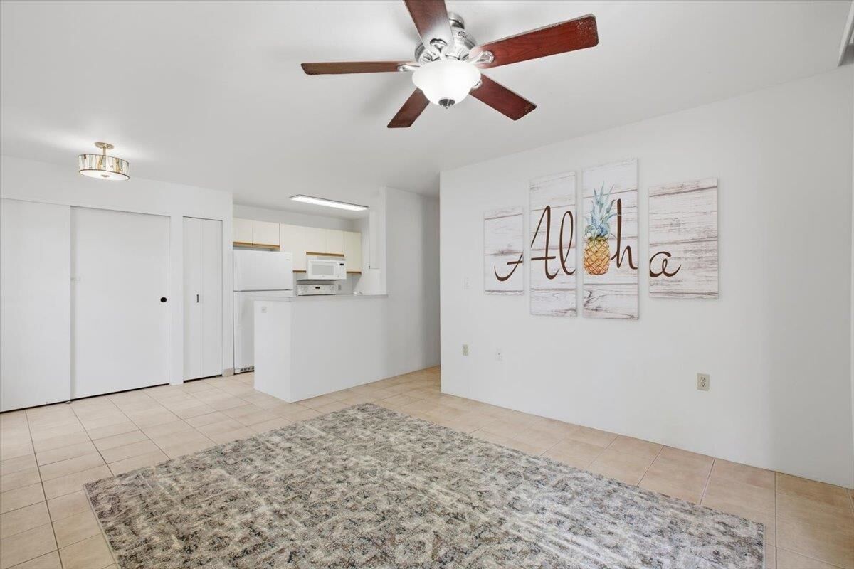 Property Photo:  160 Keonekai Rd 19-101  HI 96753 