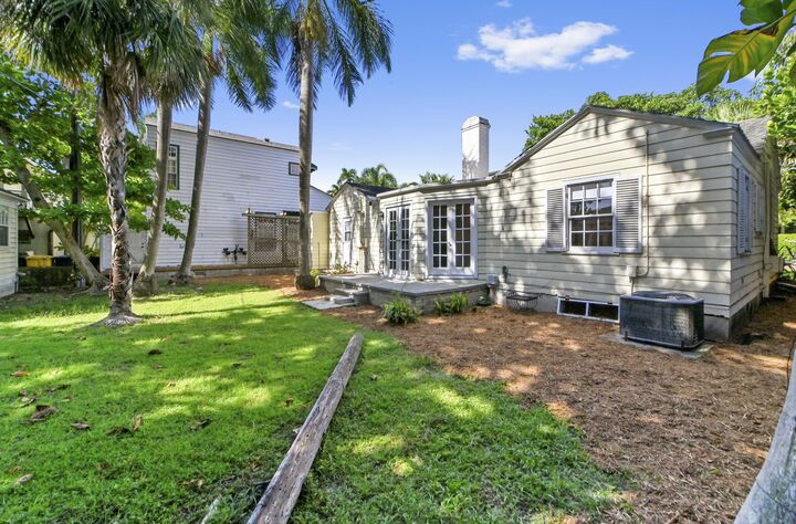 Property Photo:  53 Palm Square  FL 33483 