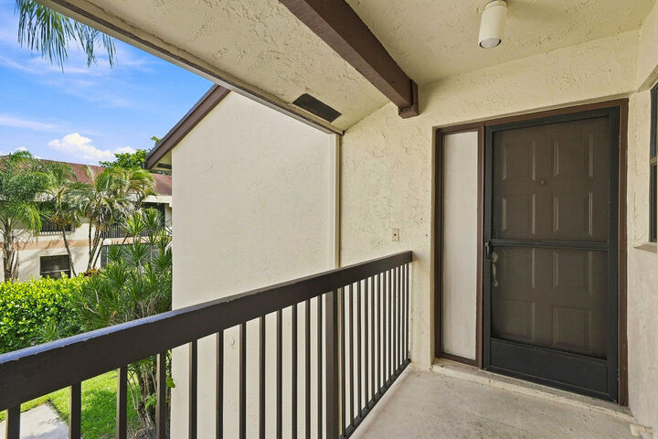 Property Photo: 2581 Carambola Circle N FL 33066