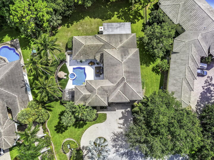 Property Photo:  8948 Pinebrook Court -  FL 33067 