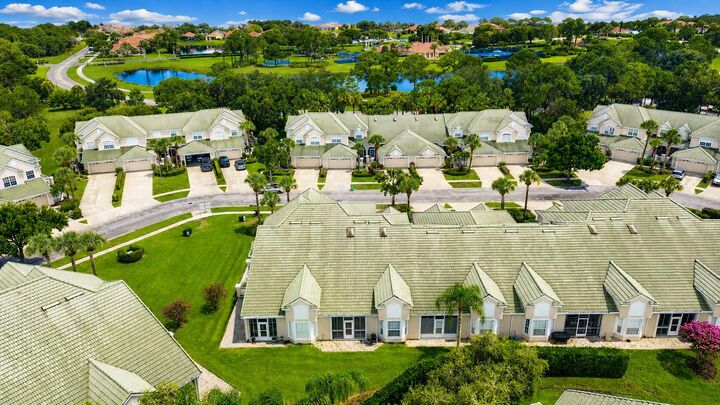 Property Photo: 1580 SW Harbour Isles Circle FL 34986