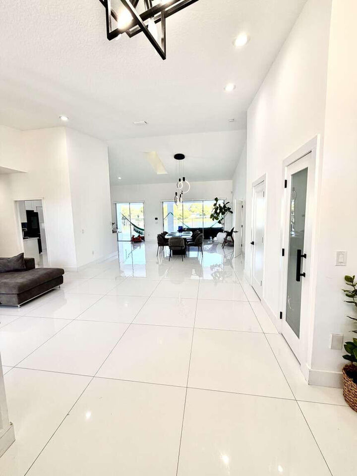 Property Photo: 120 Saratoga Boulevard W FL 33411