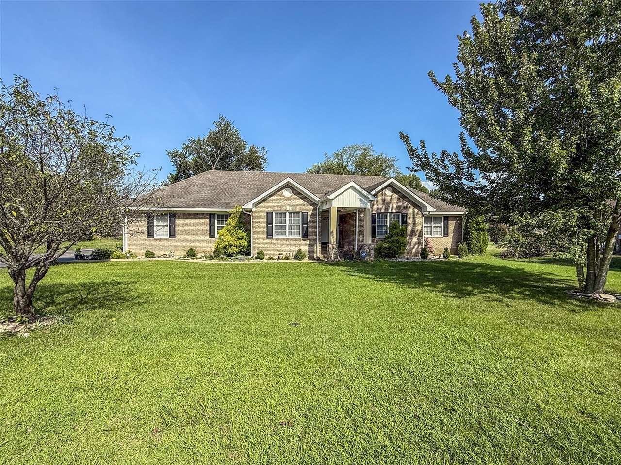 Property Photo: 1030 Hidden Springs Drive KY 42104