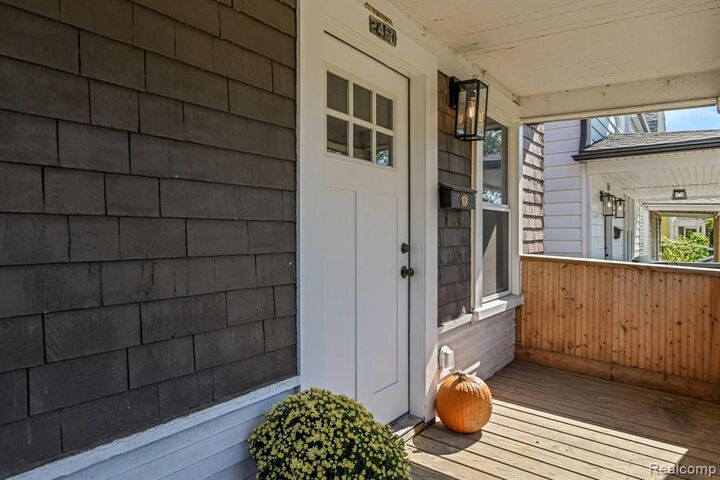 Property Photo: 2460 Seyburn Street MI 48214