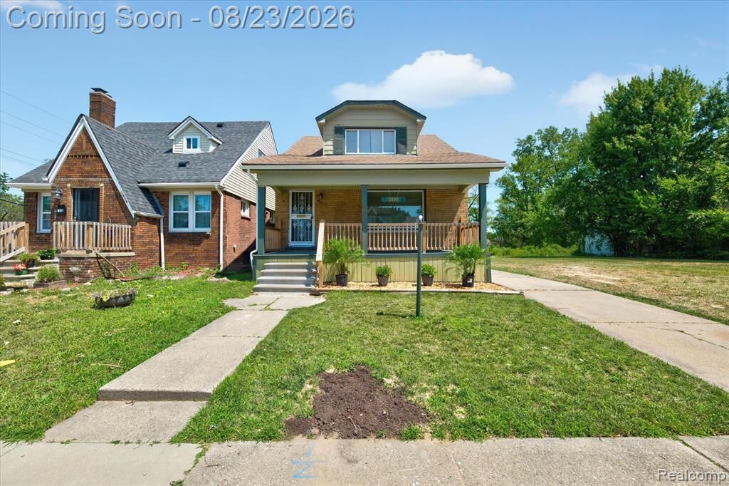 Property Photo: 5808 Wayburn Street MI 48224