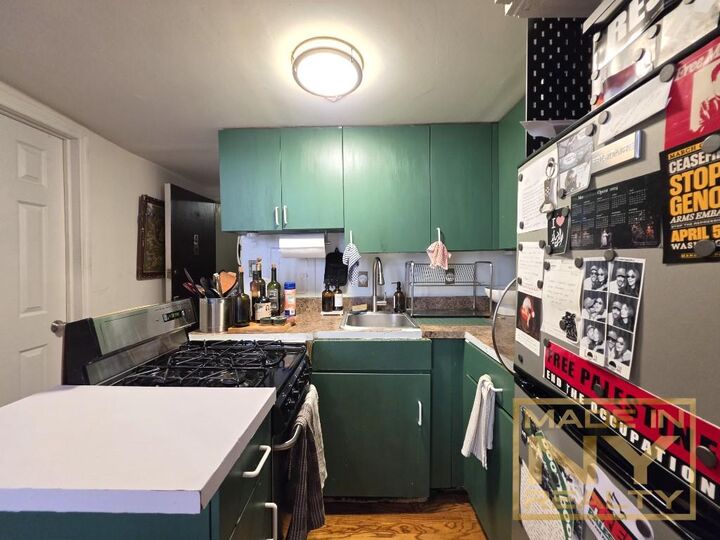 Property Photo: 116 W 87th Street 4 NY 10024