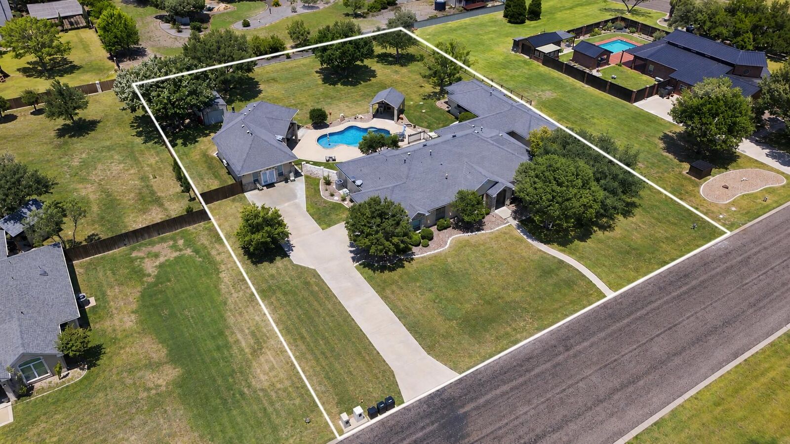 Property Photo: 1506 Barbara Avenue TX 76904