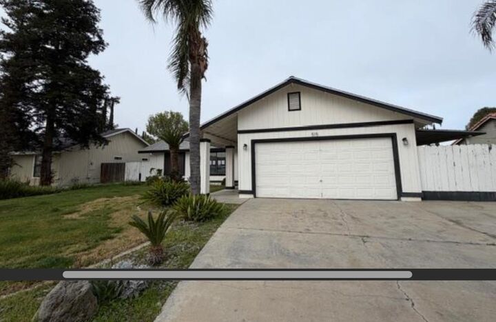Property Photo:  515 N Santa Monica Street, Los Banos 93635  CA 93635 