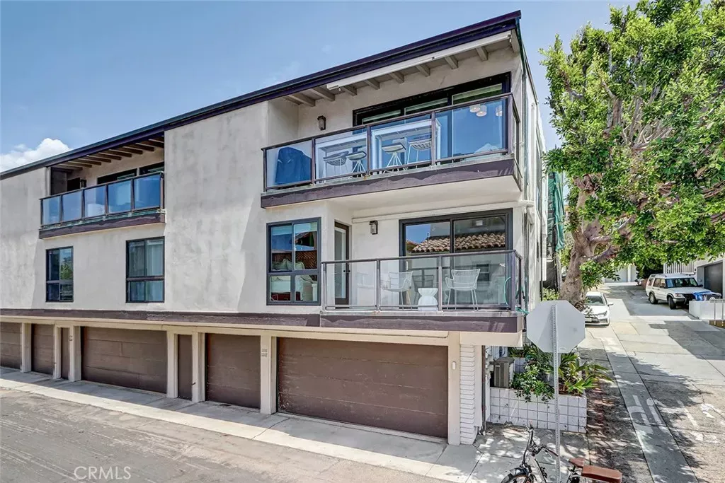 Property Photo: 2512 Ocean CA 90266