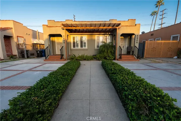 Property Photo: 5604 S Manhattan Place CA 90062