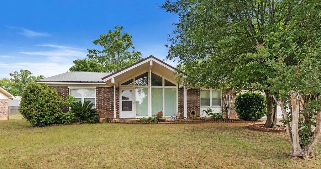 Property Photo:  619 Chapelwood  AL 36305 
