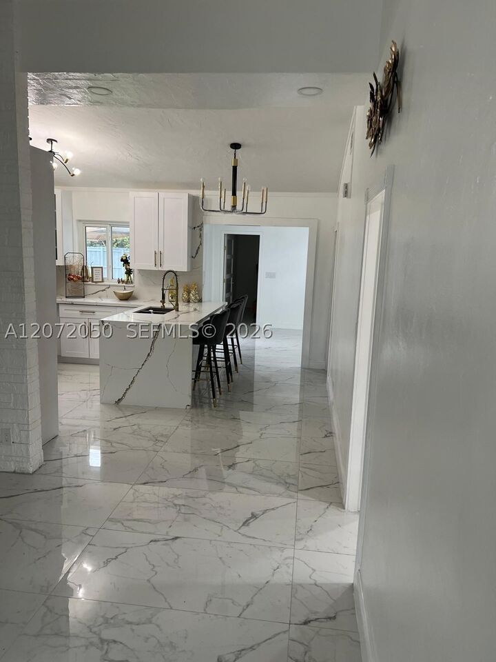 Property Photo: 5090 SW 9th Ct FL 33317