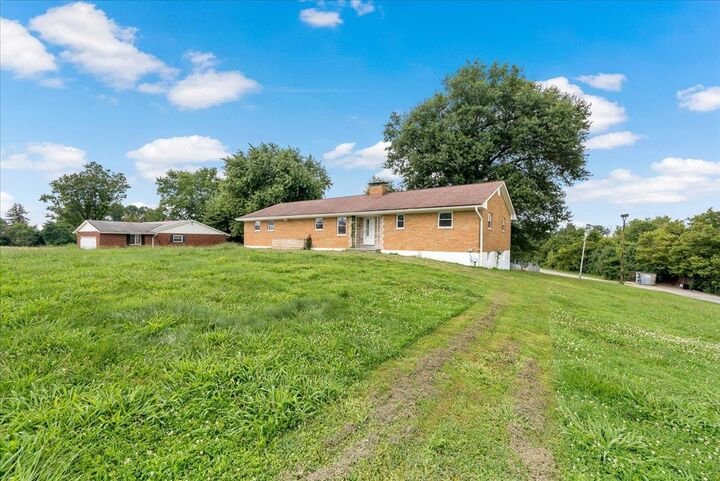 Property Photo:  395 Bielby Road  IN 47025 