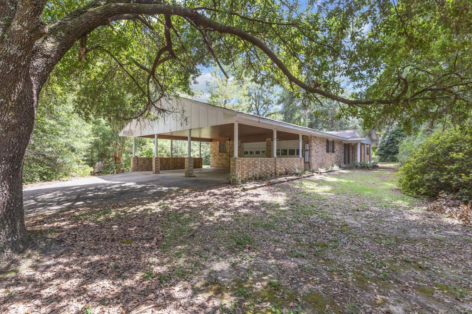 Property Photo:  506 Cr 4580  TX 77660 