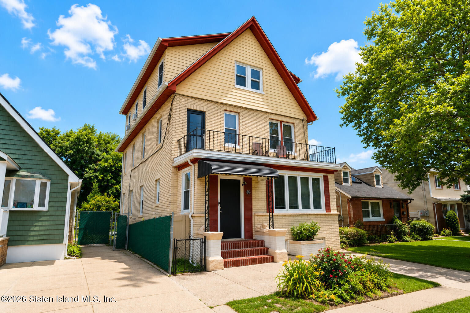 Property Photo: 112 Laconia Avenue NY 10305