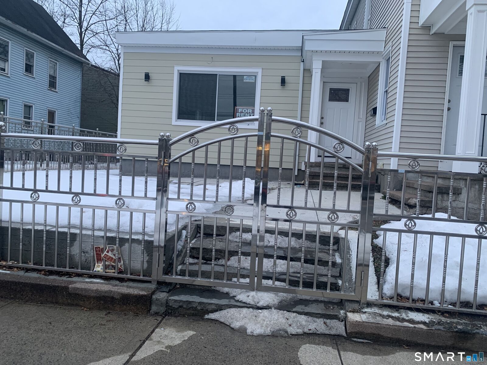 Property Photo: 424 Dixwell Avenue 1 CT 06511