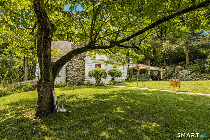 Property Photo:  116 Mount Vernon Avenue  CT 06708 