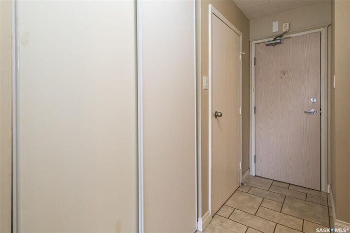 Property Photo:  3809 Luther Place 14  SK S7H 4B1 