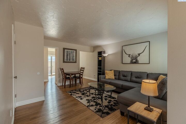 Property Photo: 600 SW Crestview St #15 WA 99163