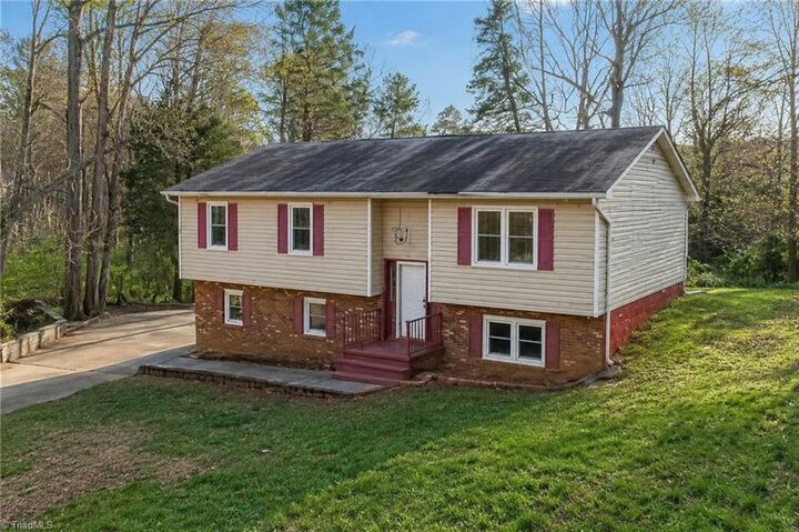 Property Photo: 1712 Village Place NC 27127
