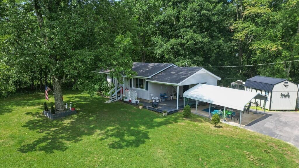 Property Photo:  2405 Old Paris Murray Rd.  TN 38242 