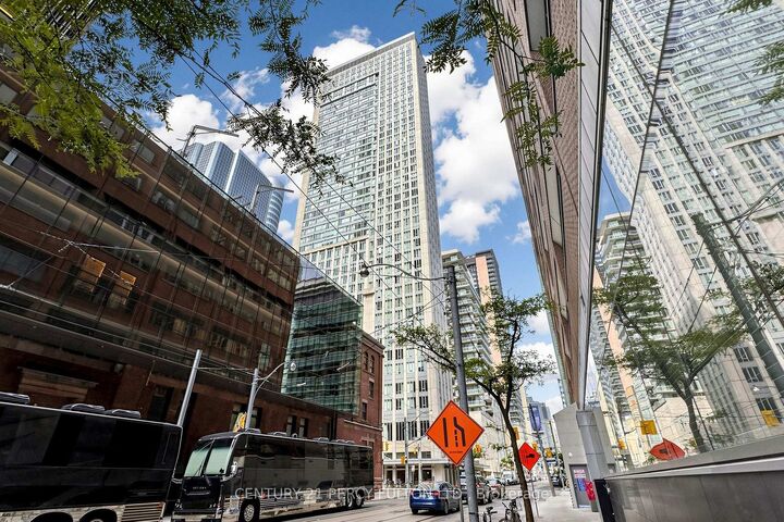 Photo de la propriété:  210 Victoria Street 4106  ON M5B 2R3 