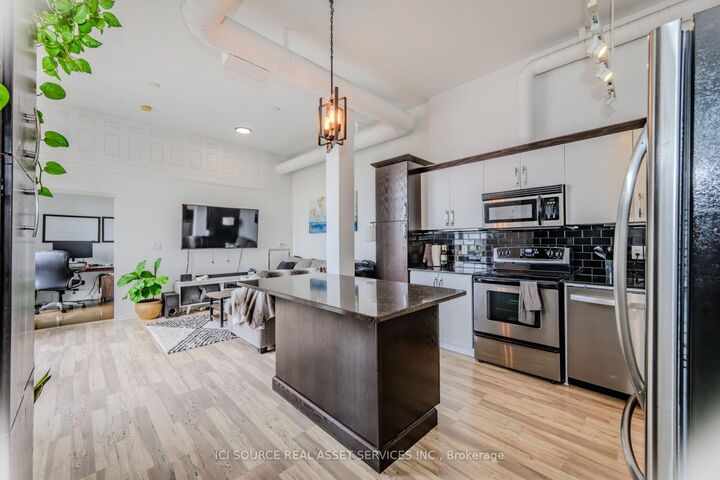 Property Photo: 410 King Street W 609 ON N2G 1C3