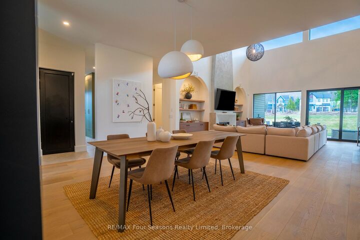 102 Barton Boulevard — photo 1