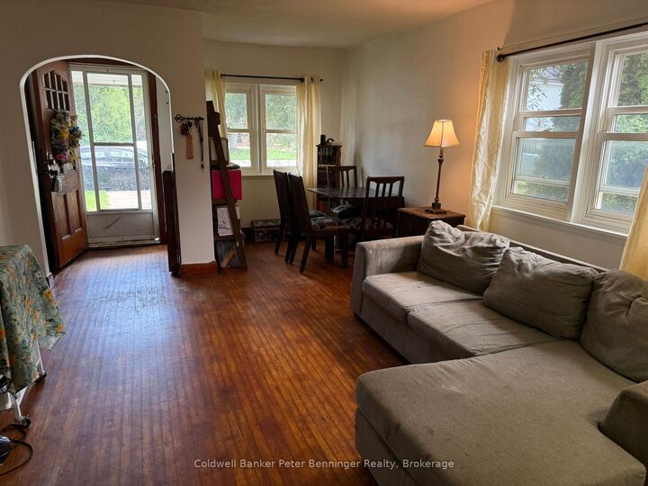 Property Photo: 552 11th Avenue ON N4N 2S4