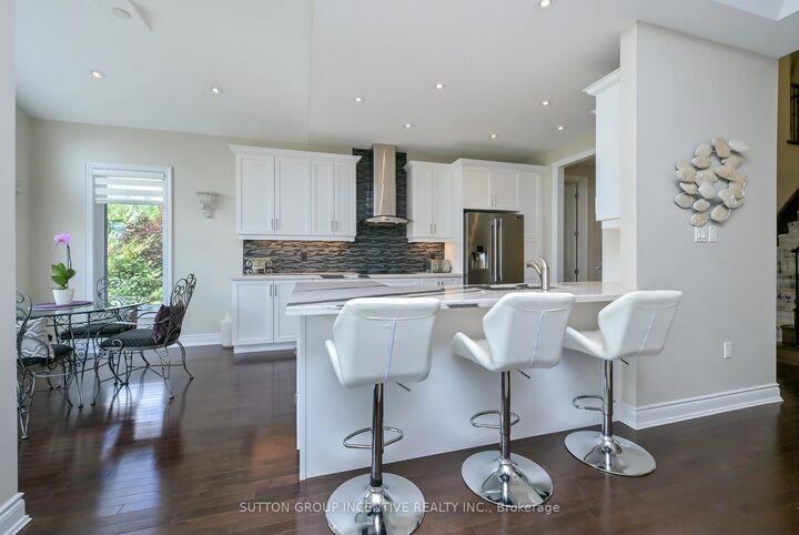 Property Photo: 4 Westmount Drive ON L9R 0P5
