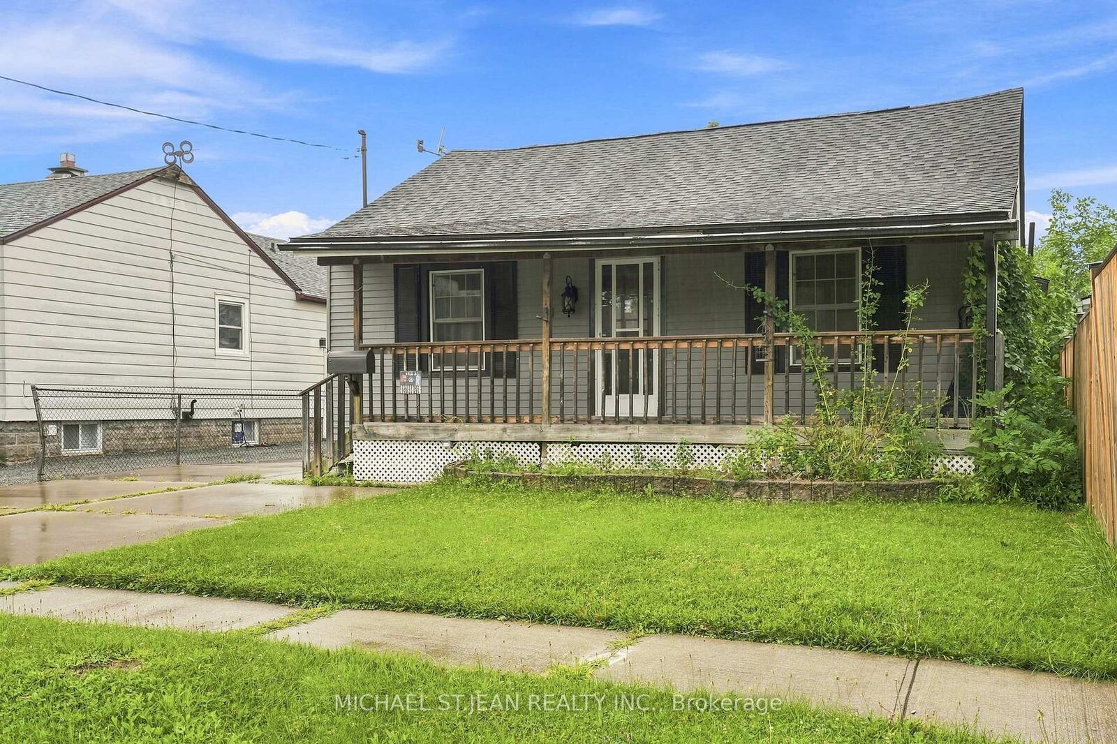 Property Photo: 4 Hilda Street ON L2S 1Z8