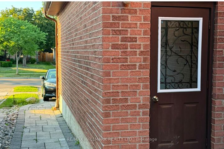 Property Photo:  504 Bristol Road Basement  ON L3Y 6P8 