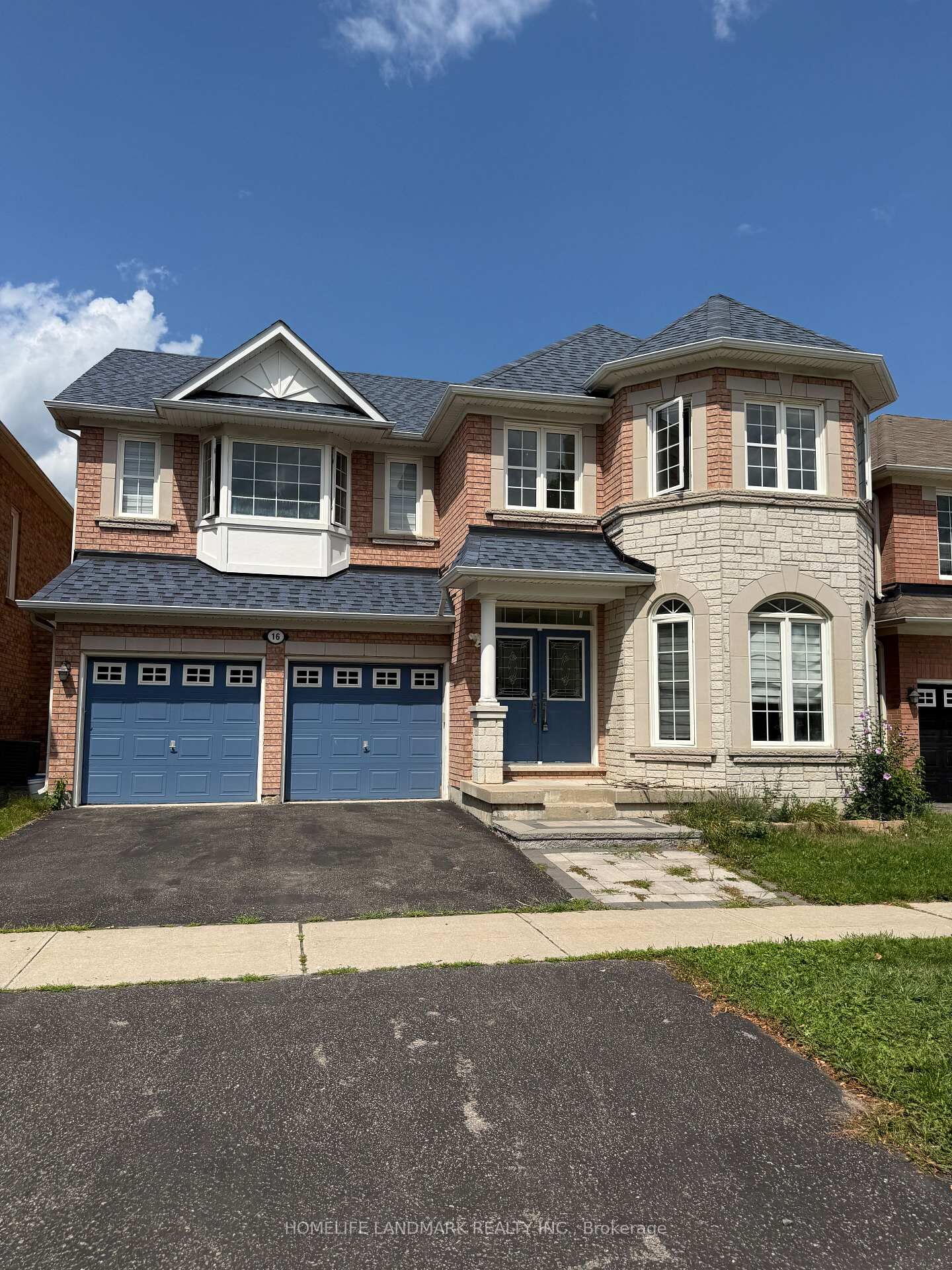 Property Photo: 16 Barnstone Drive ON L6E 2B3
