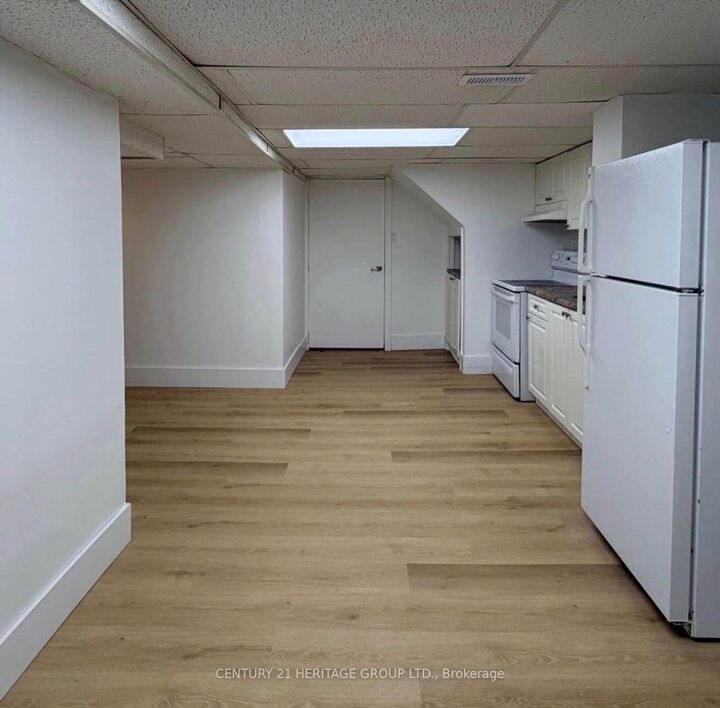 Property Photo:  316 Biosdale Avenue W Bsmt  ON L4C 1R3 