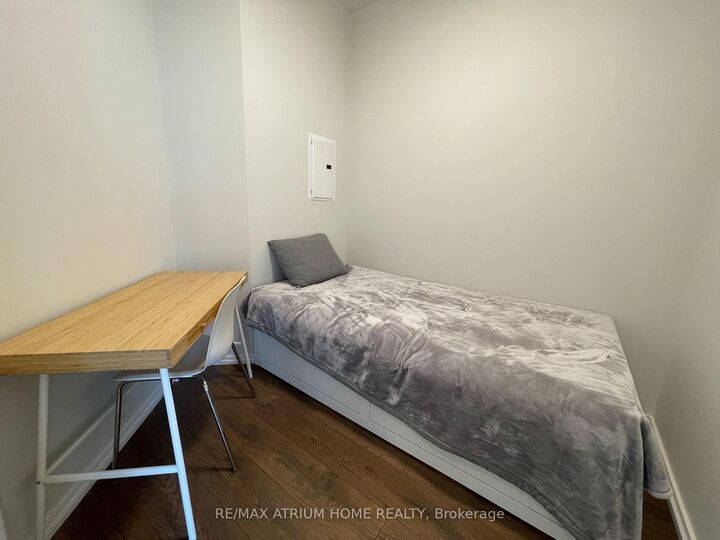 Property Photo:  45 Charles Street E 3910  ON M4Y 1S2 