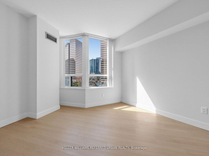 Property Photo: 7 Bishop Avenue 501 ON M2M 4J4