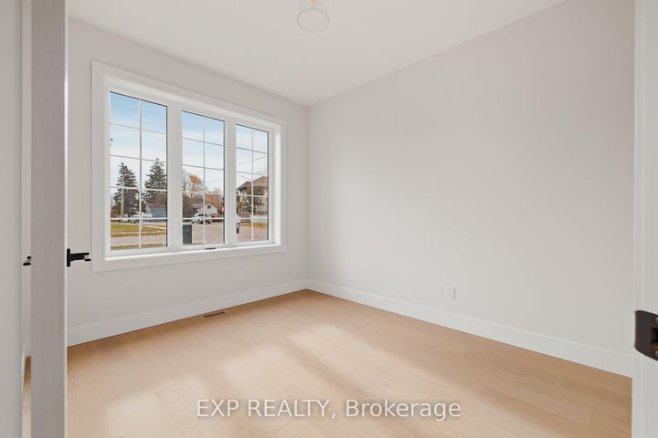 Property Photo: 12 Washington Street 201 ON N0J 1P0