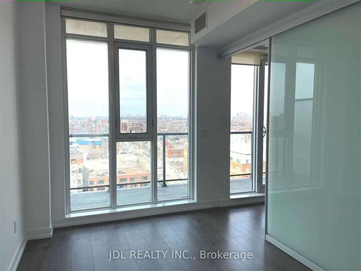 Property Photo:  297 College Street 1512  ON M5T 0C2 