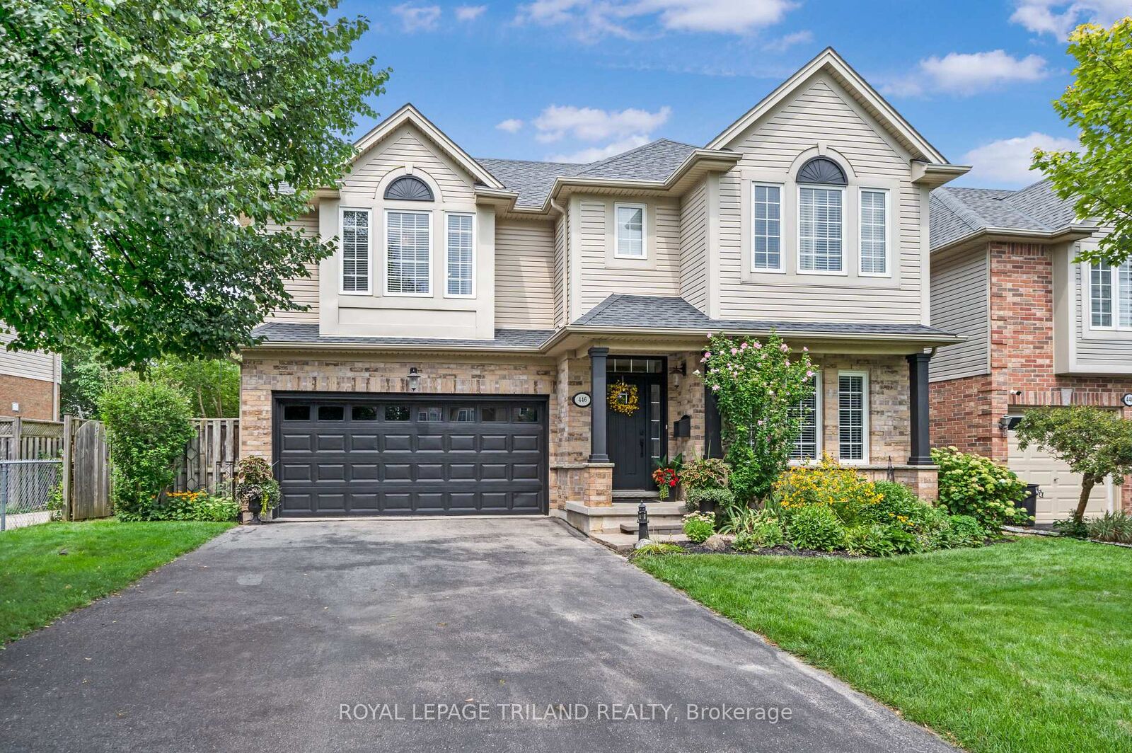 Property Photo:  446 South Leaksdale Circle  ON N6M 1K4 