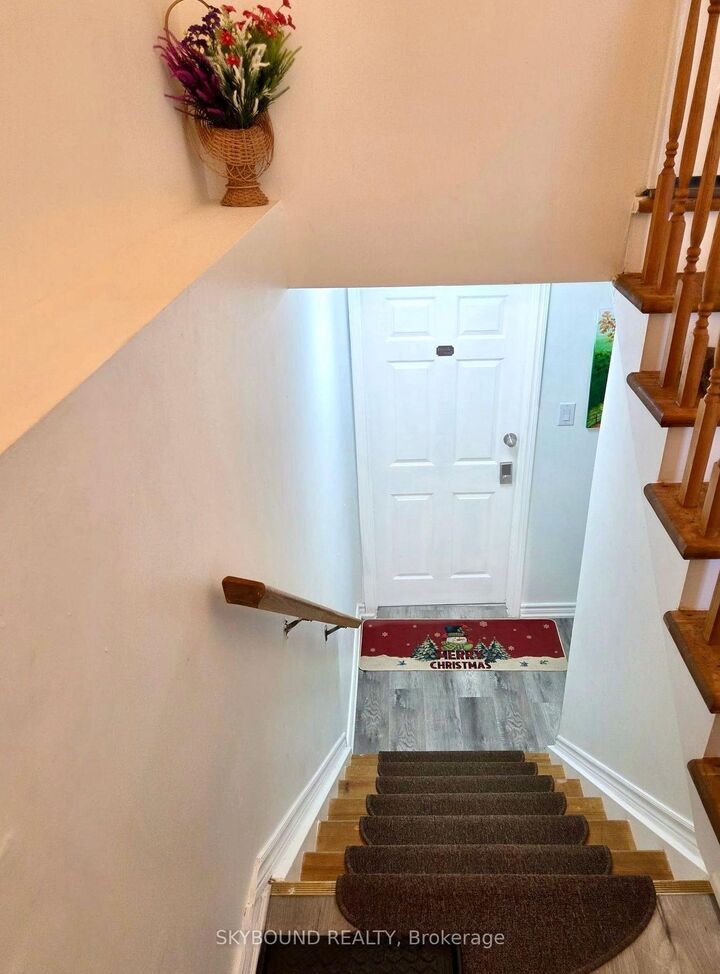 Property Photo: 2586 Foxmeadow Road N Apartment 2 ON K9L 1X2