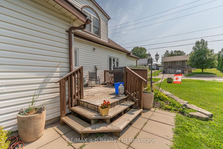 Property Photo: 13 Potters Road N ON N4G 2G9