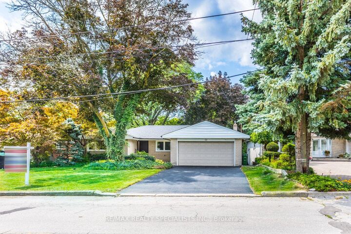 22 Heathview Avenue — photo 1