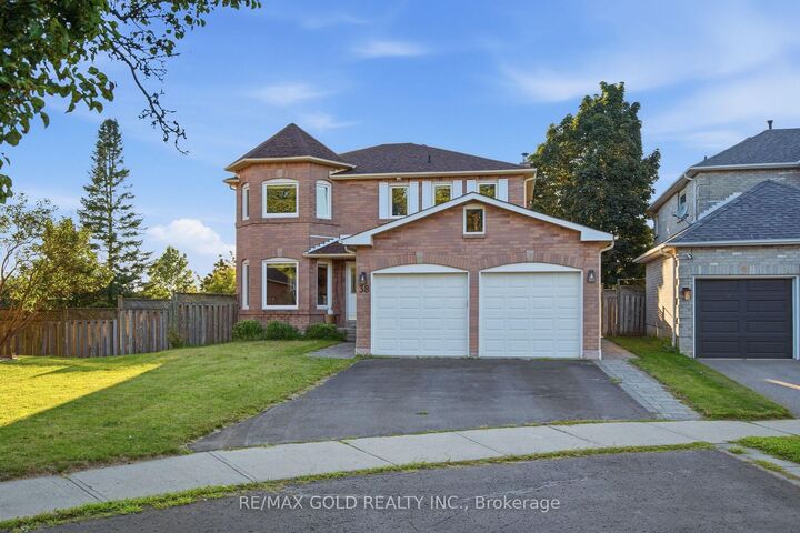 Property Photo: 38 Silverbirch Place ON L1R 1X6