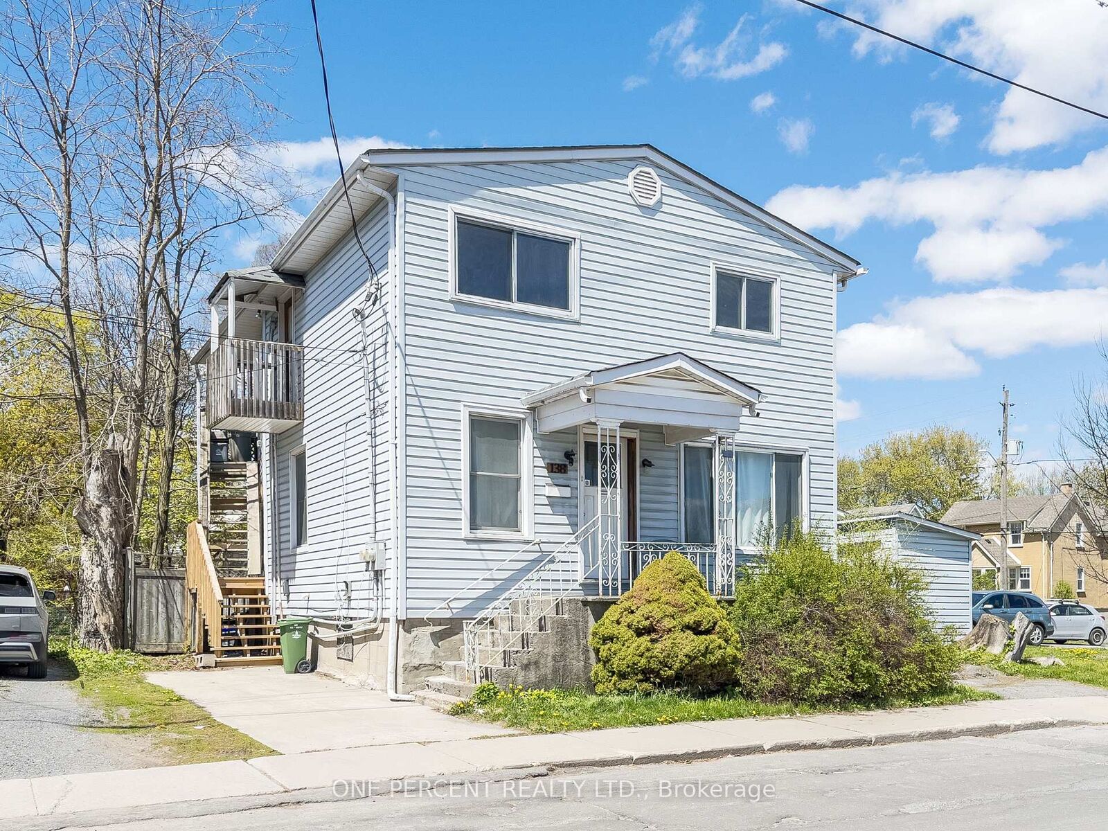 Property Photo: 138 Chatham Street ON K7K 4H4