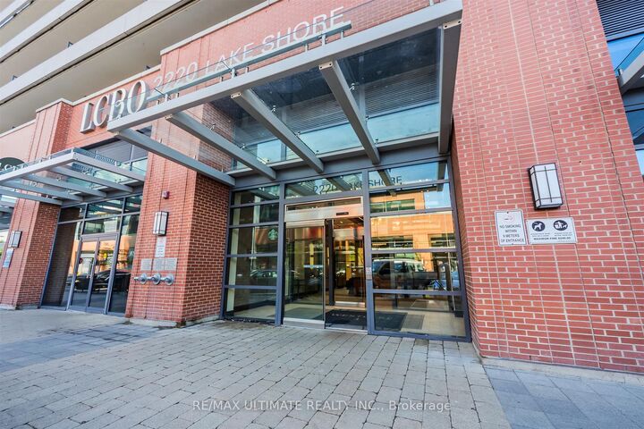 Property Photo: 2220 Lake Shore Boulevard W 2706 ON M8V 1A4