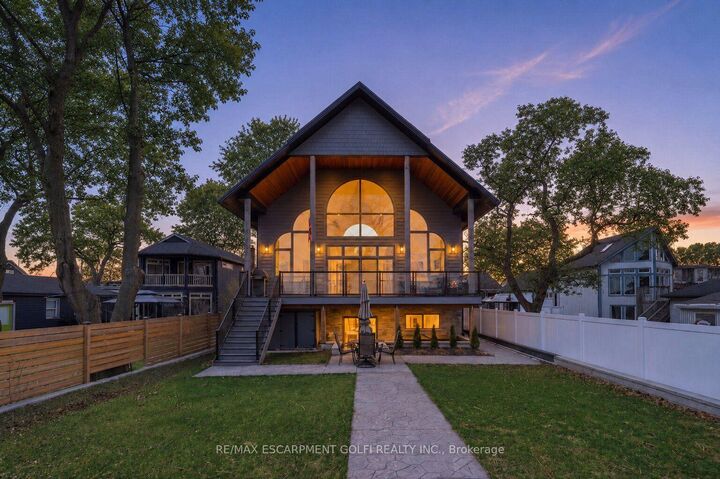 Property Photo: 207 Beach Boulevard ON L8H 6V8