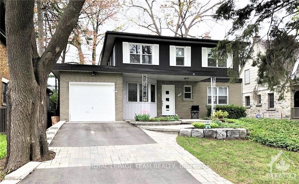 Property Photo: 522 Piccadilly Avenue ON K1Y 0H8
